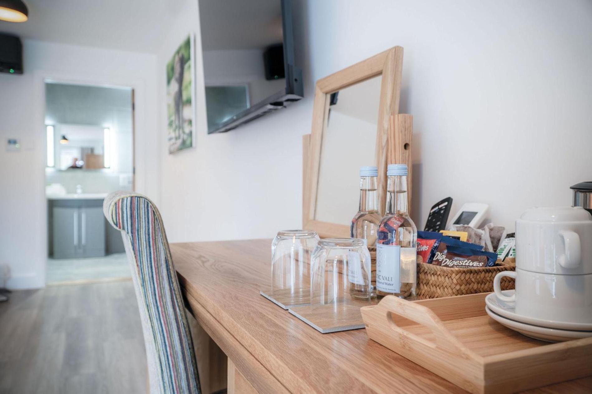 Suite 3 - Sleeping Giant Hotel - Pen Y Cae Inn Brecon Esterno foto