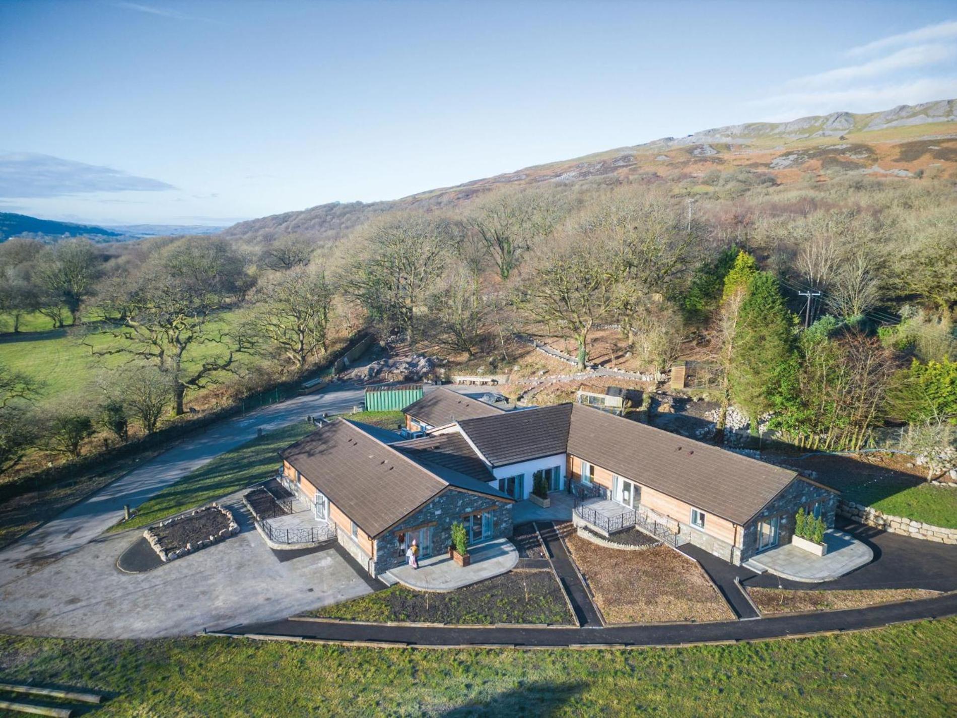 Suite 3 - Sleeping Giant Hotel - Pen Y Cae Inn Brecon Esterno foto